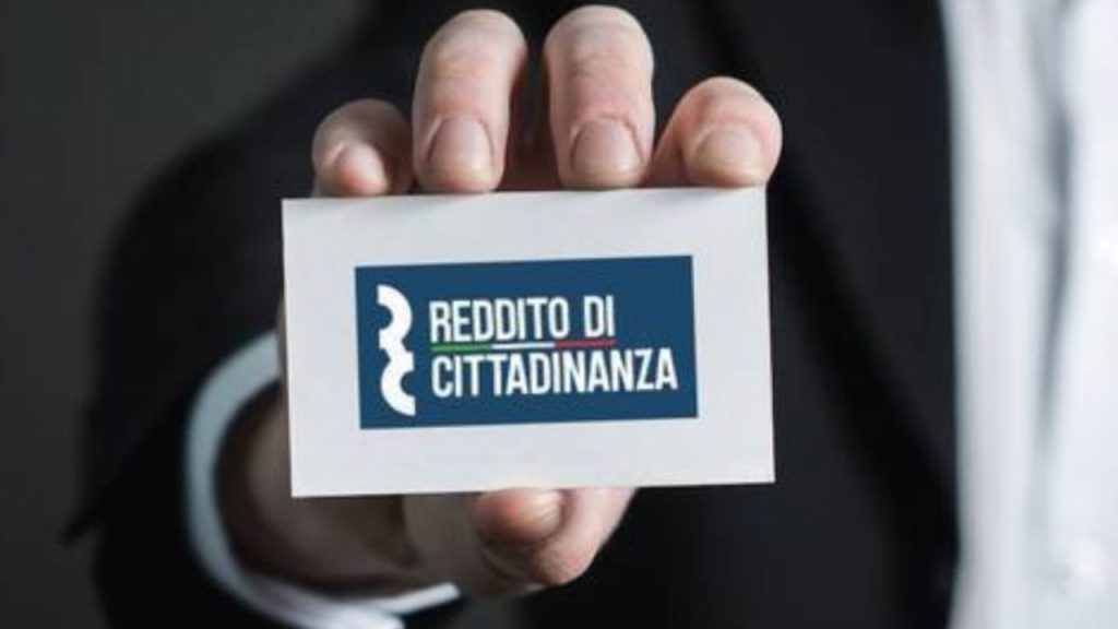 Migliorare il reddito di cittadinanza: il Movimento 5 Stelle apre le porte al PD