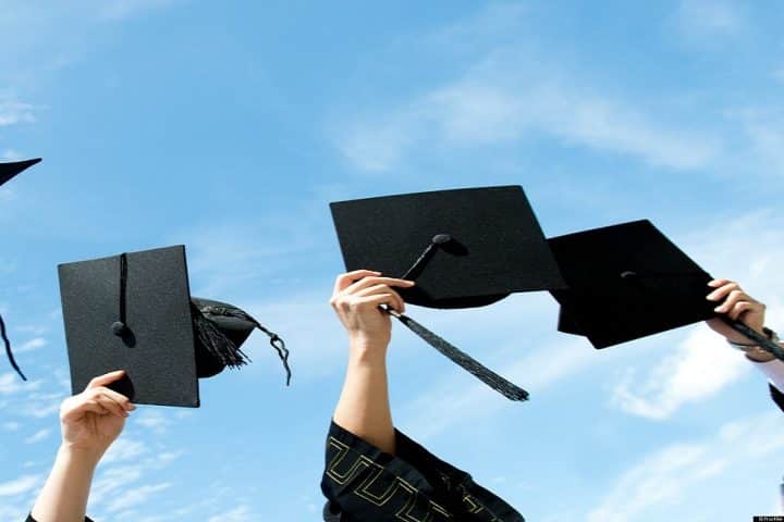 Riscatto della laurea, quanto costa andare in pensione prima (il simulatore)