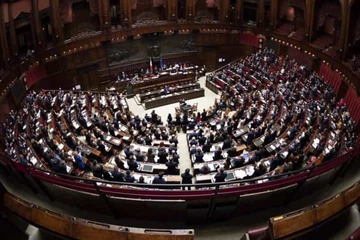 Tasso da sogno sul conto corrente del deputato