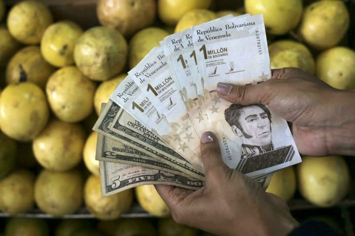 Tassa sul dollaro in Venezuela