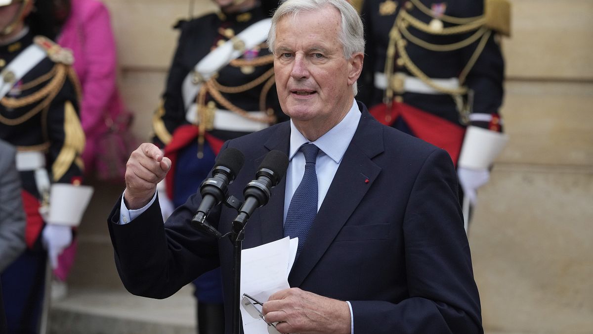 Aumento delle tasse in vista nella Francia di Barnier