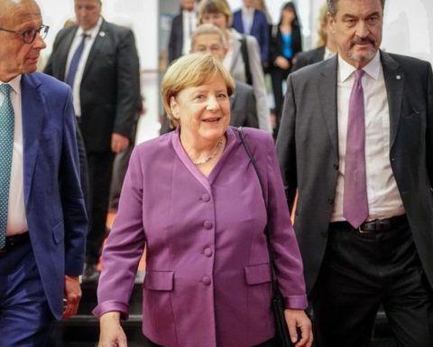 Germania in crisi paga l'era Merkel