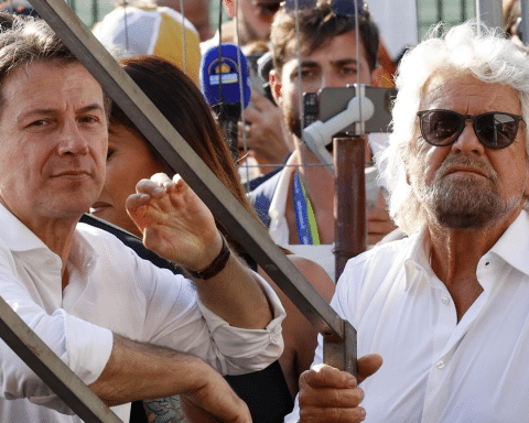 Movimento 5 Stelle rompe con Beppe Grillo