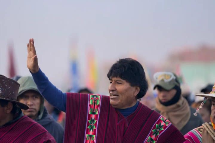 Rally dei bond boliviani sui guai giudiziari per Morales