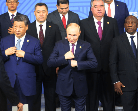 Dal vertice Brics Putin esce più forte