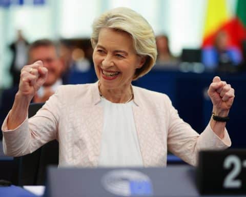 Ok al bis per la Commissione von der Leyen