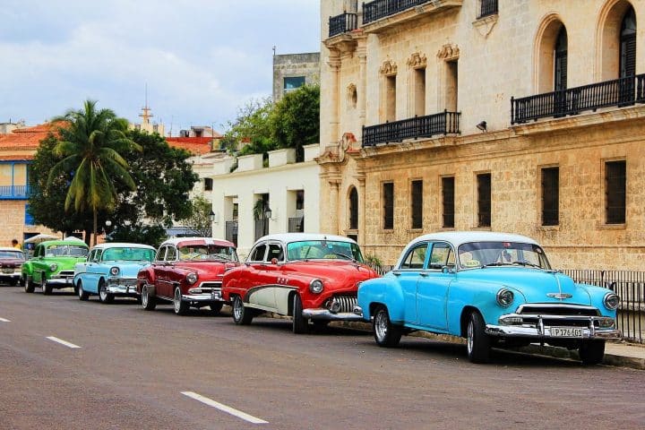 Cuba taglia le tasse sulle auto