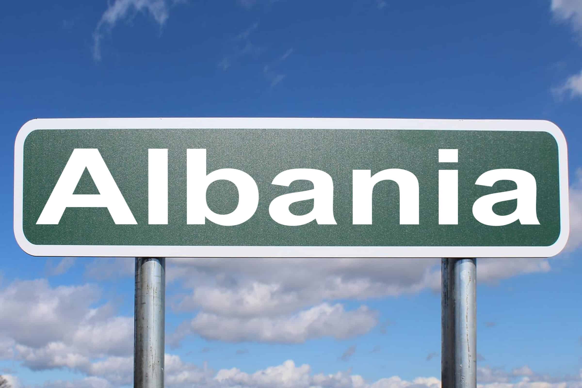 pensionati italiani albania